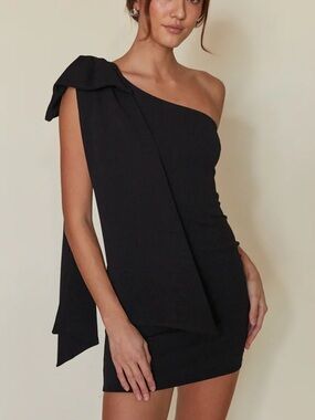 Asymmetrical One-Shoulder Black Mini Dress with Draped Bow